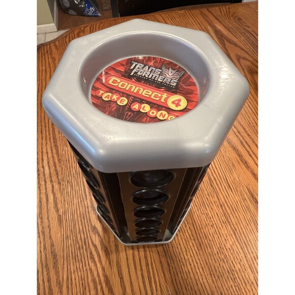 Connect 4 To Go Transformers Hasbro Travel game Autobot & Decepticon Chips - Picture 6 of 7